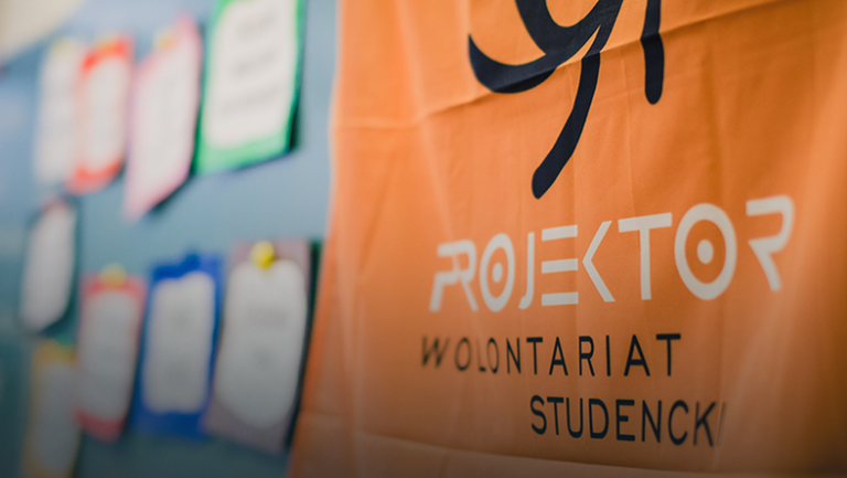 “PROJECTOR – Student Volunteers” has a new Program Manager