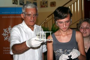 Professor Jerzy Buzek participated in the ”PROJECTOR - student volunteers” Program.