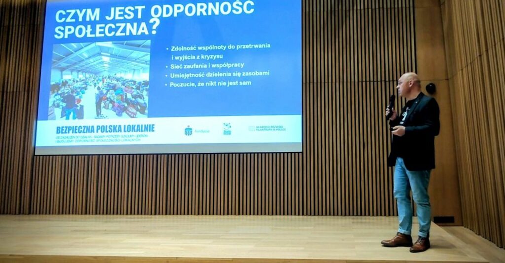 Social resilience starts locally