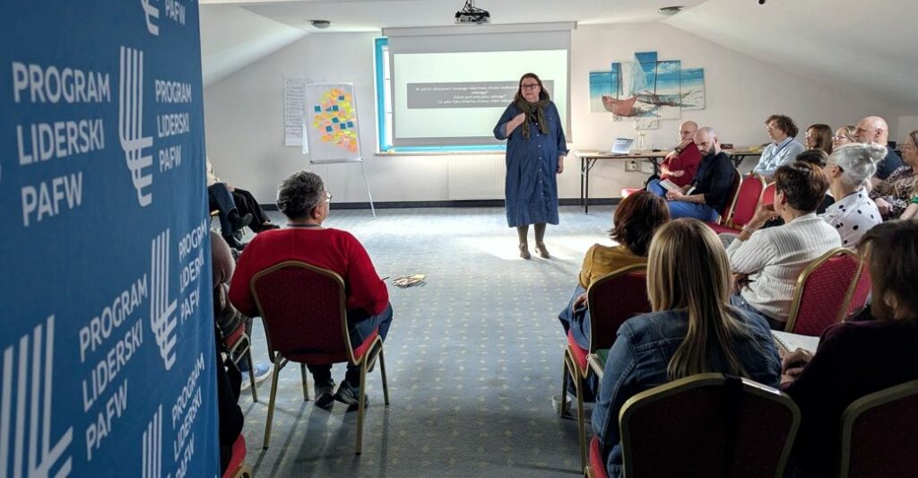 Working with people, or how to strengthen teams