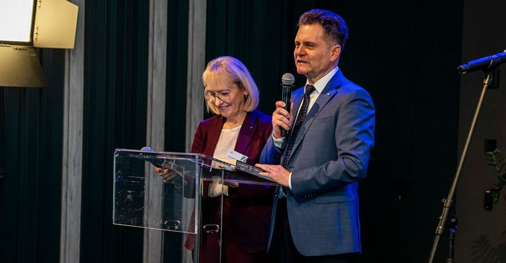 Bridge Scholarships: an investment in the future of young people