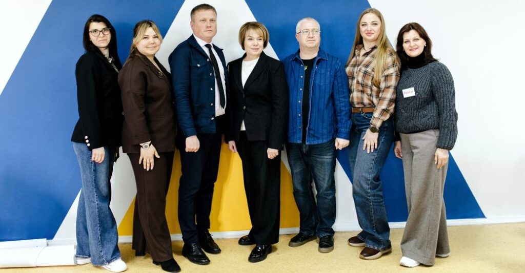 “LES” in Kyiv: support for school principals during the war